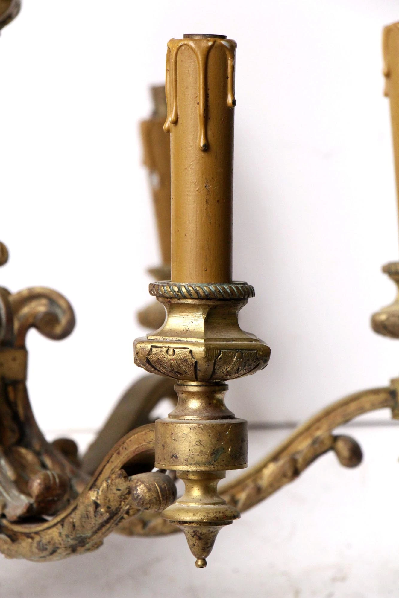 Antique 1930s French Bronze 6 Arm Chandelier 6 Antique 1930s French Bronze 6 Arm Chandelier - Image 4