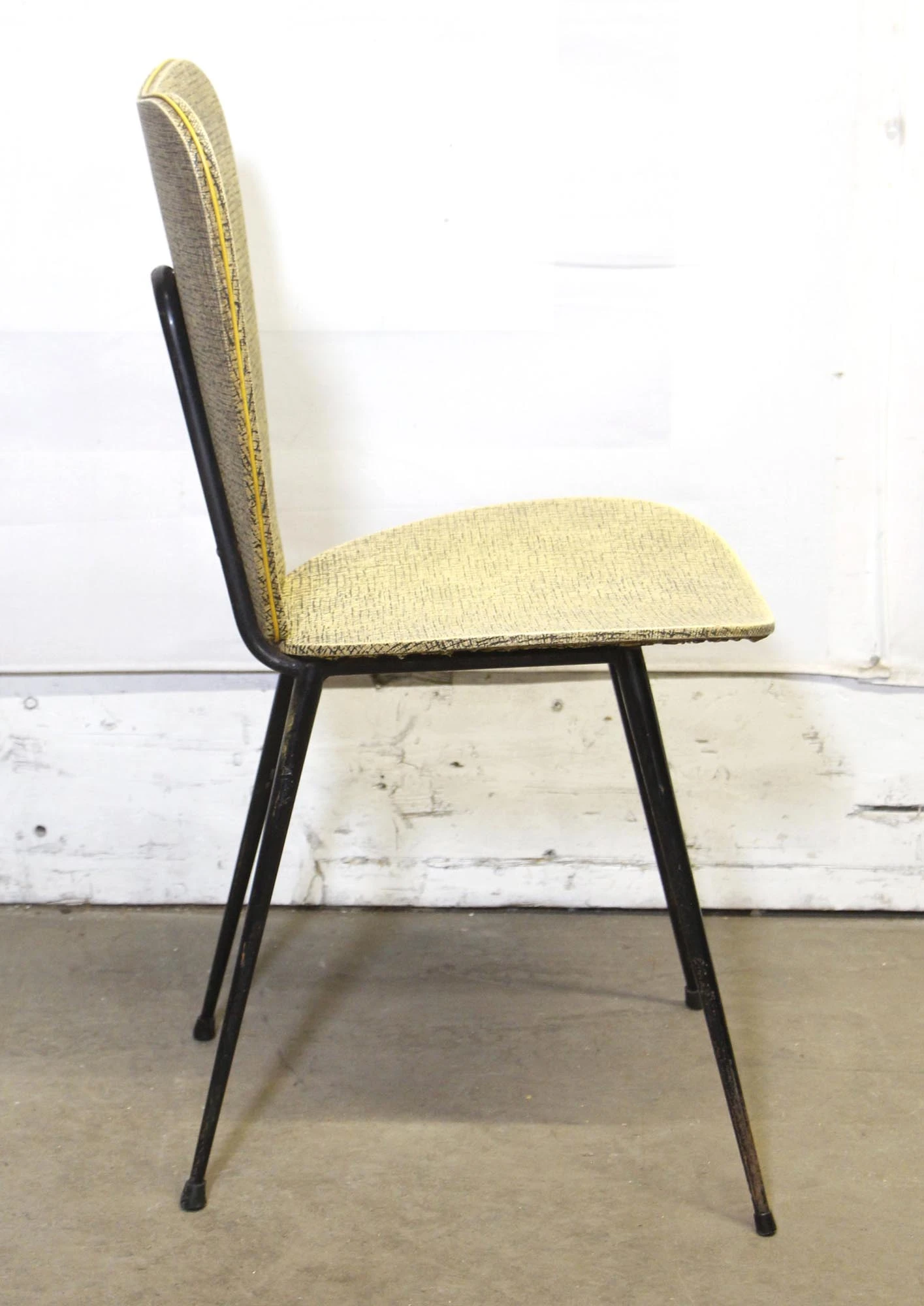 1960s Mid Century Yellow Vinyl Steel Chair 8 1960s Mid Century Yellow Vinyl Steel Chair - Image 6