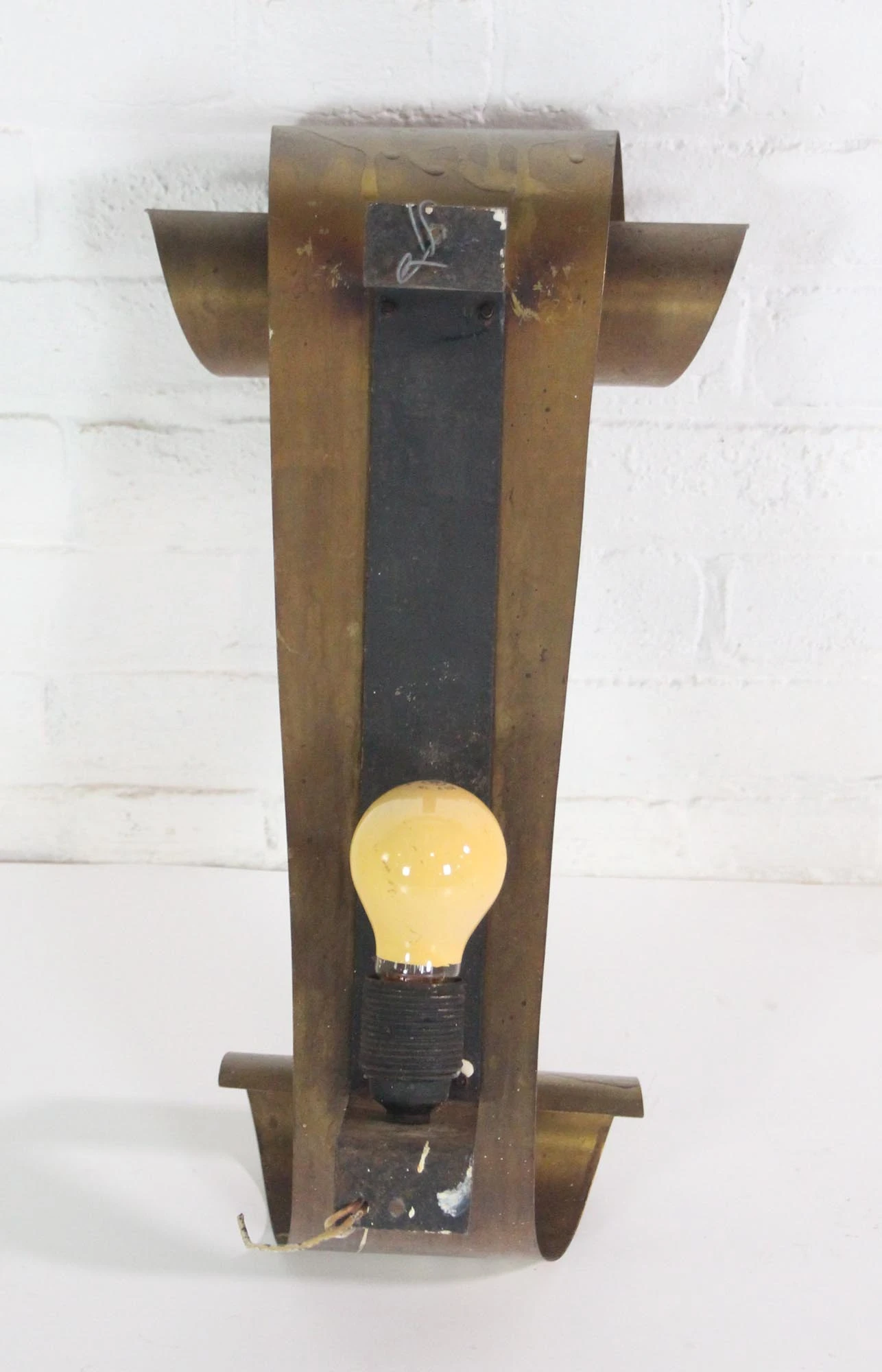 Pair Of Mid Century French Curved Brass Wall Sconces 9 Pair Of Mid Century French Curved Brass Wall Sconces - Image 7