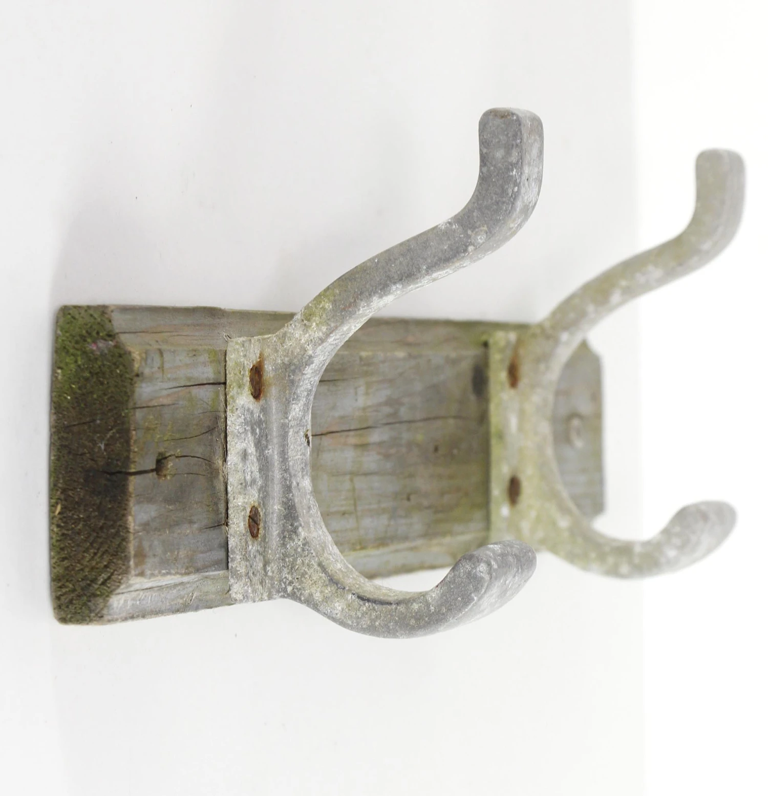 European Vintage Double Aluminum Hook Driftwood Wall Rack 6 European Vintage Double Aluminum Hook Driftwood Wall Rack - Image 4