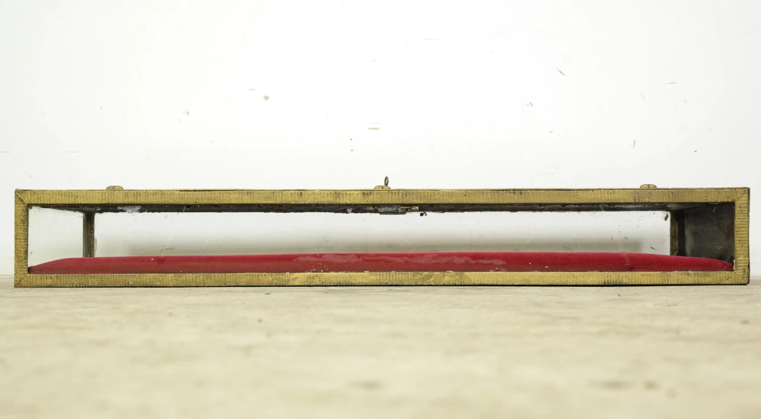 Vintage European Wrought Iron Art Deco Table Top Vitrine 17 Vintage European Wrought Iron Art Deco Table Top Vitrine - Image 15