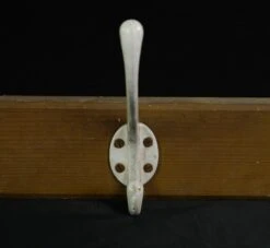 Vintage European 5 Cast Iron Hooks Pine Wall Rack 22 Vintage European 5 Cast Iron Hooks Pine Wall Rack -OGT Sale Store 24bel11109 05