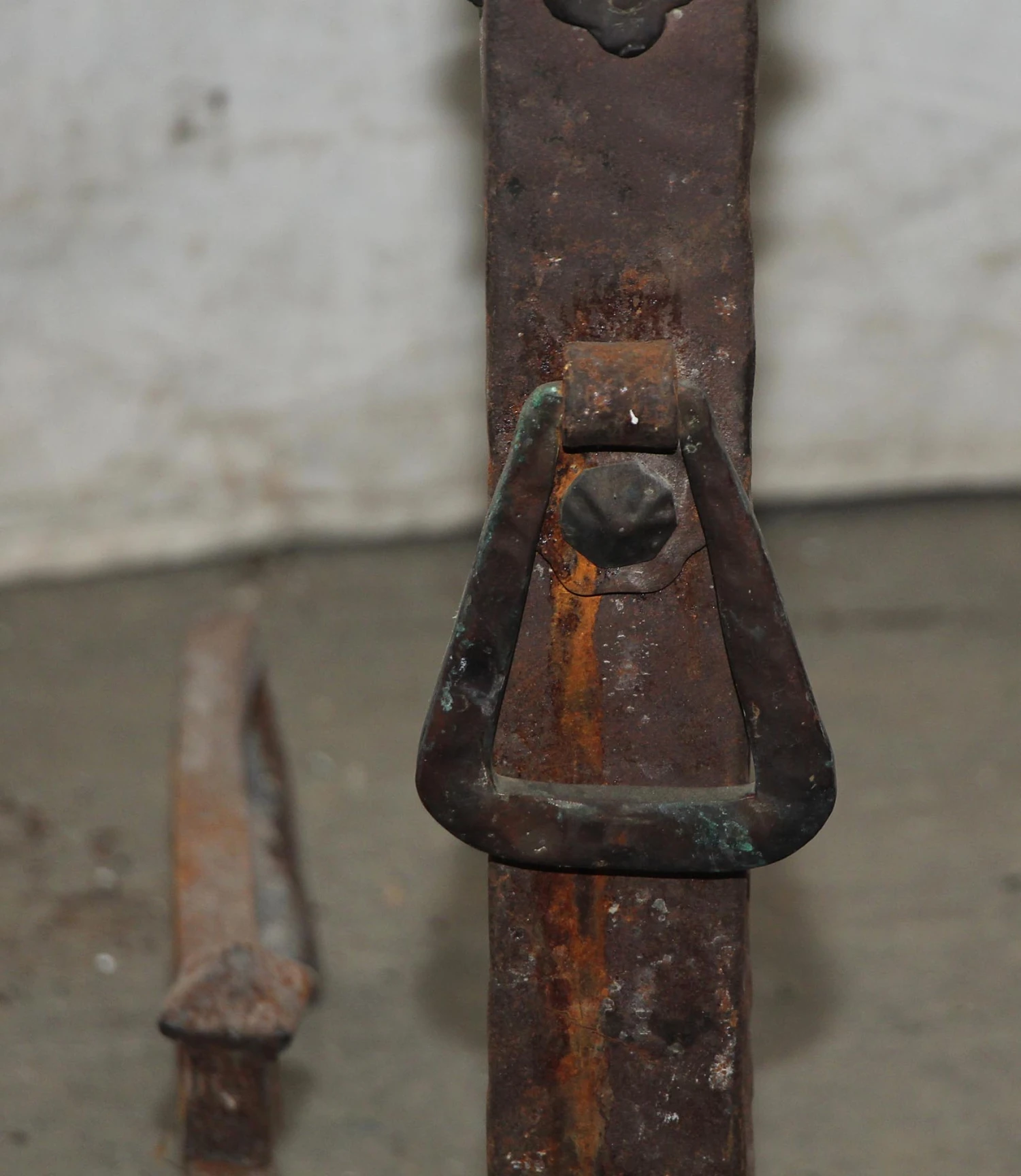 Single Hammered Andiron 5 Single Hammered Andiron - Image 3