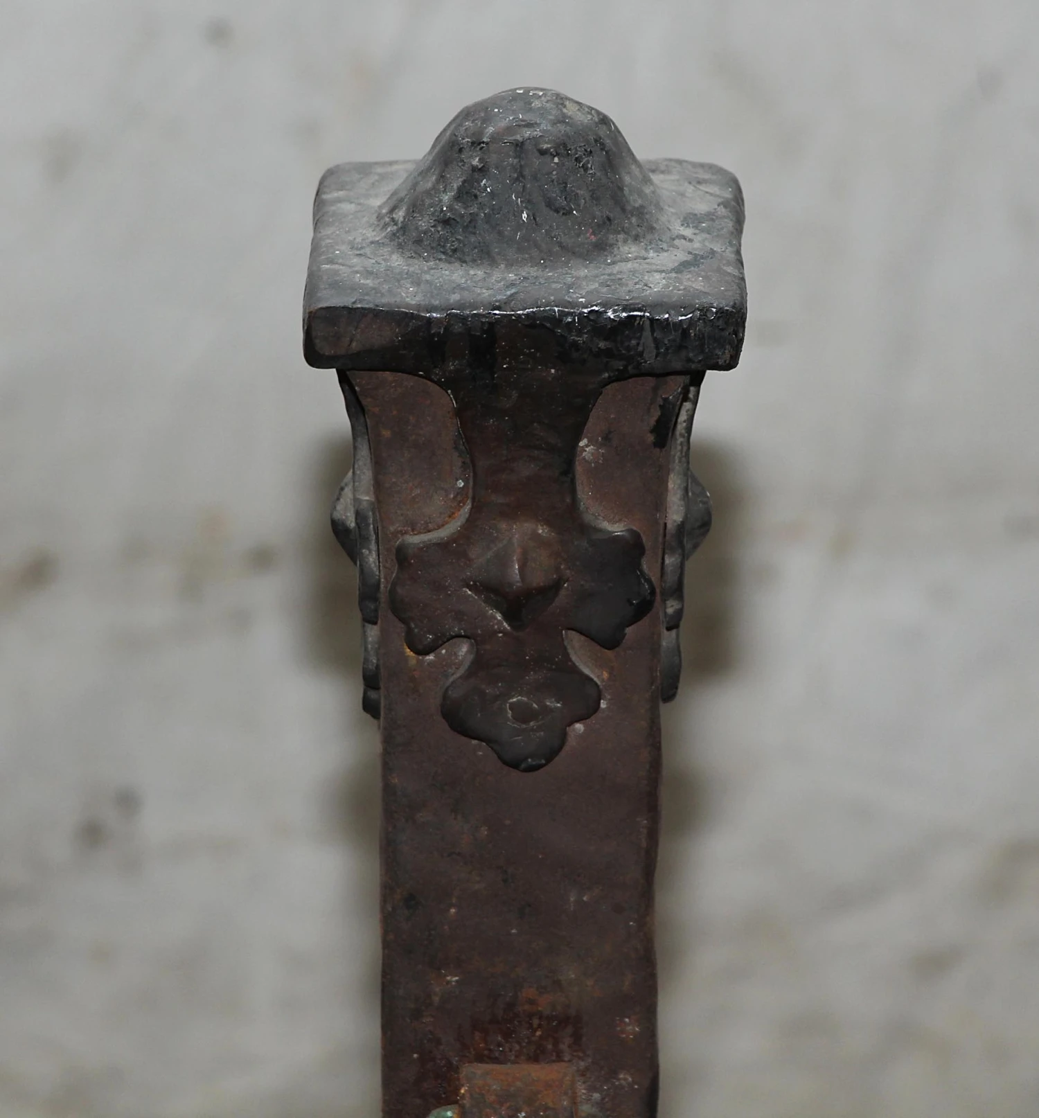 Single Hammered Andiron 4 Single Hammered Andiron - Image 2