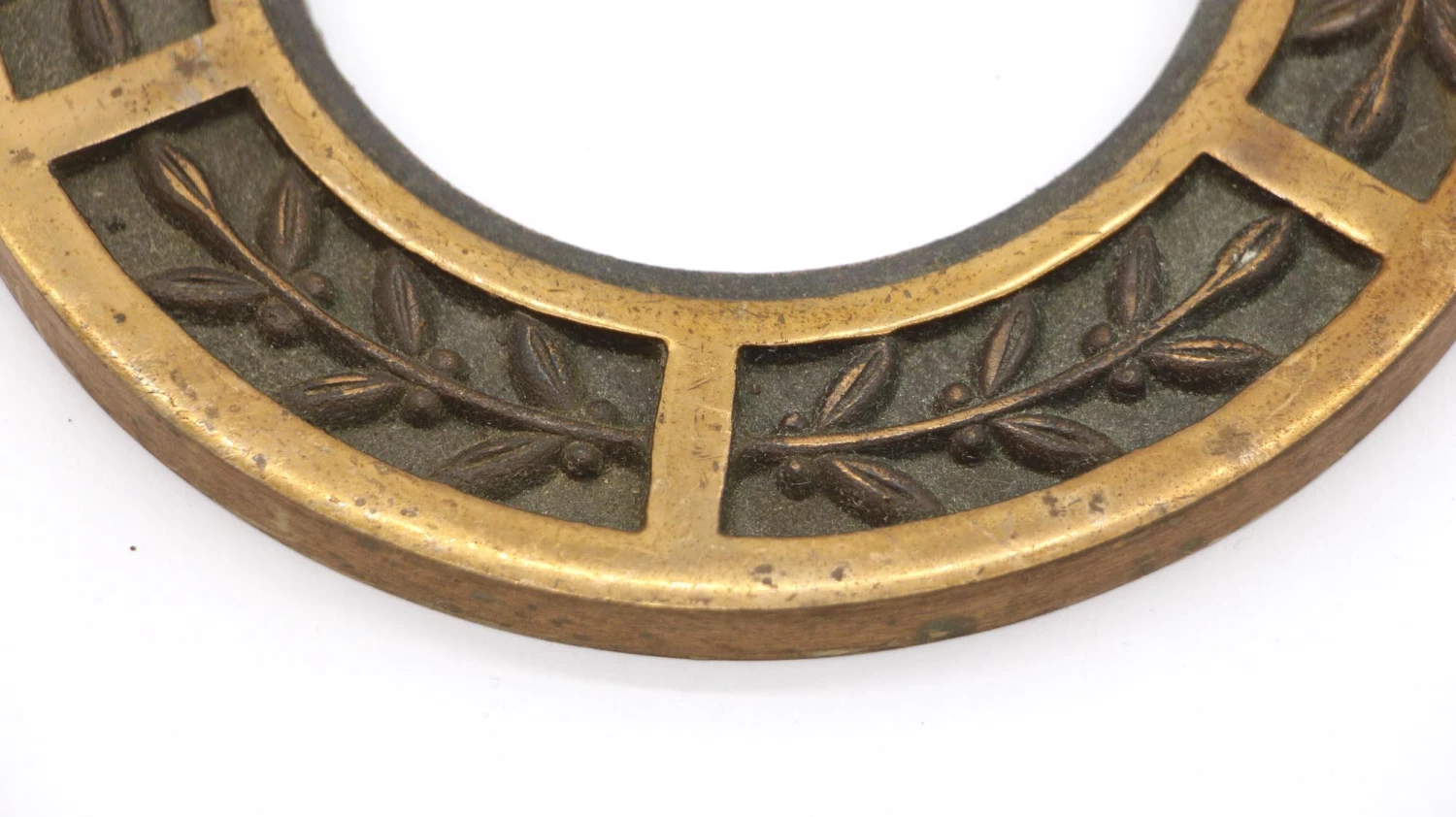 Vintage Geometric Wreath Brass Ring Applique 4 Vintage Geometric Wreath Brass Ring Applique - Image 2