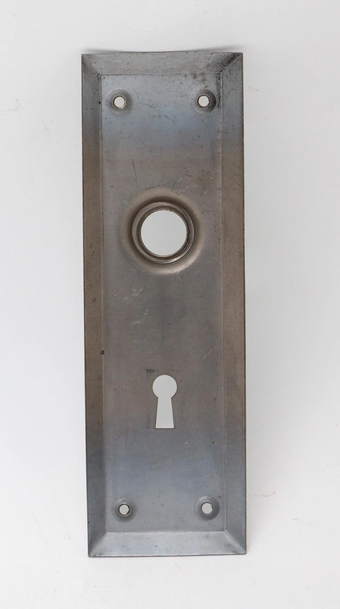 7.25 In. Chrome Keyhole Door Classic Back Plate 4 7.25 In. Chrome Keyhole Door Classic Back Plate - Image 2