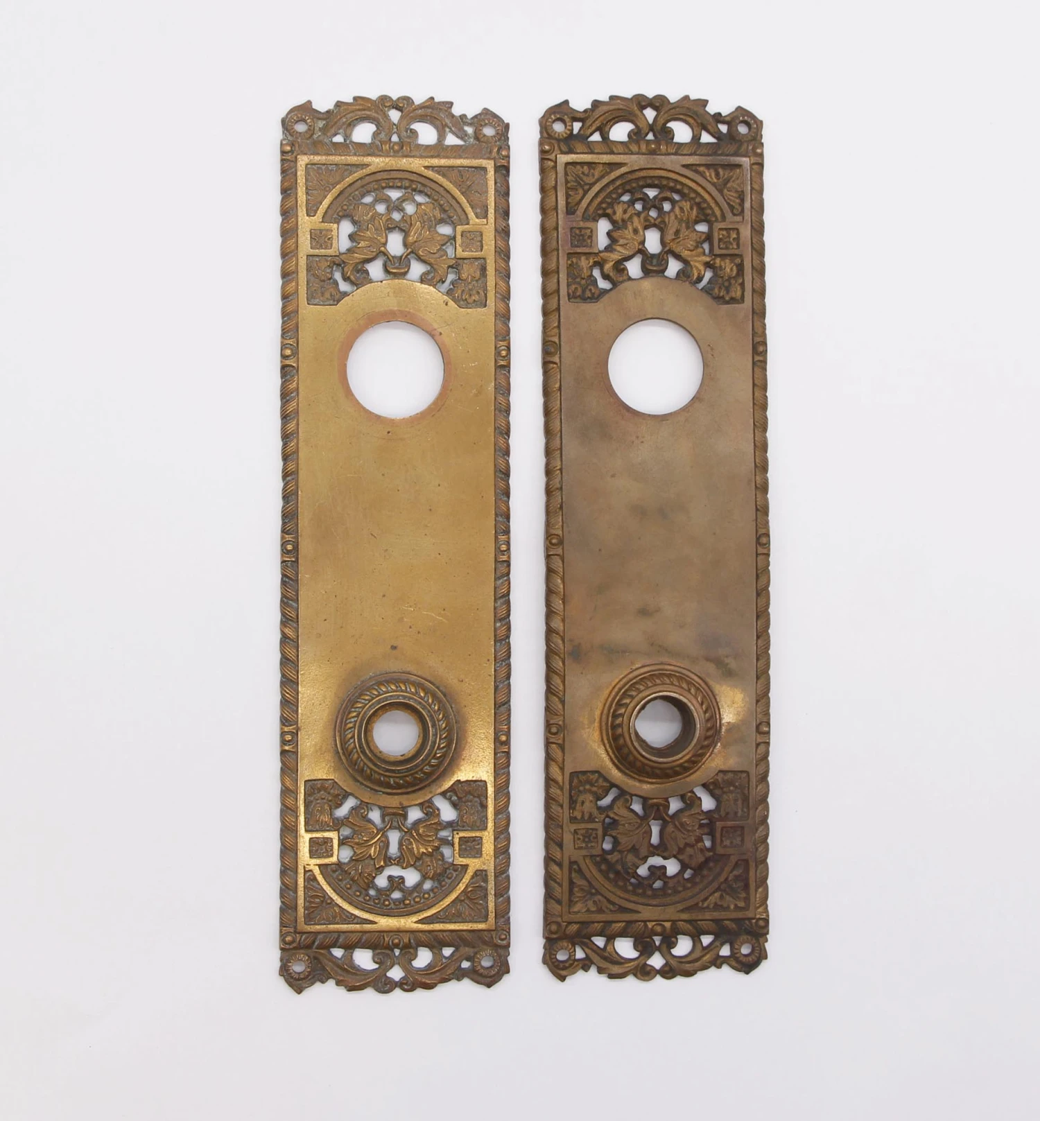 Pair Of 11.25 In. Antique Foliate Bronze Door Back Plates 3 Pair Of 11.25 In. Antique Foliate Bronze Door Back Plates