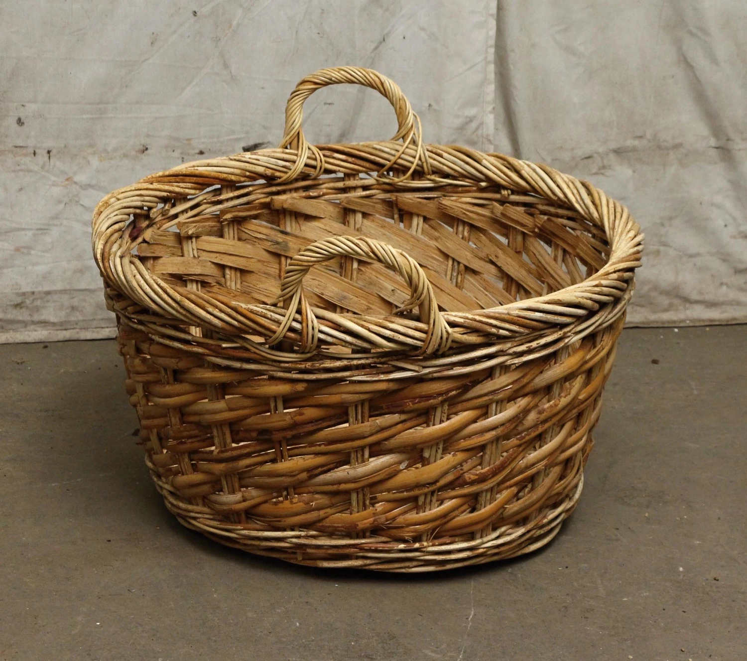 Straw Garden Fruit Basket 5 Straw Garden Fruit Basket - Image 3