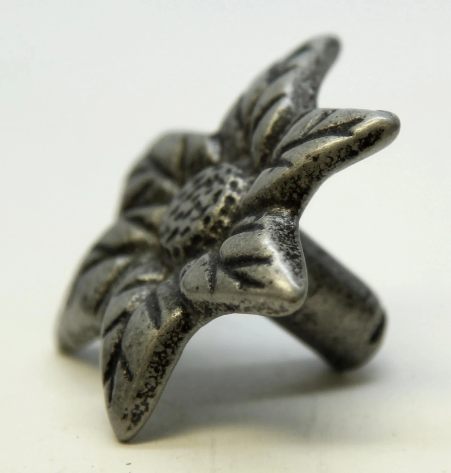 Set Of 10 New Pewter Finish Floral Drawer Cabinet Knobs 5 Set Of 10 New Pewter Finish Floral Drawer Cabinet Knobs - Image 3