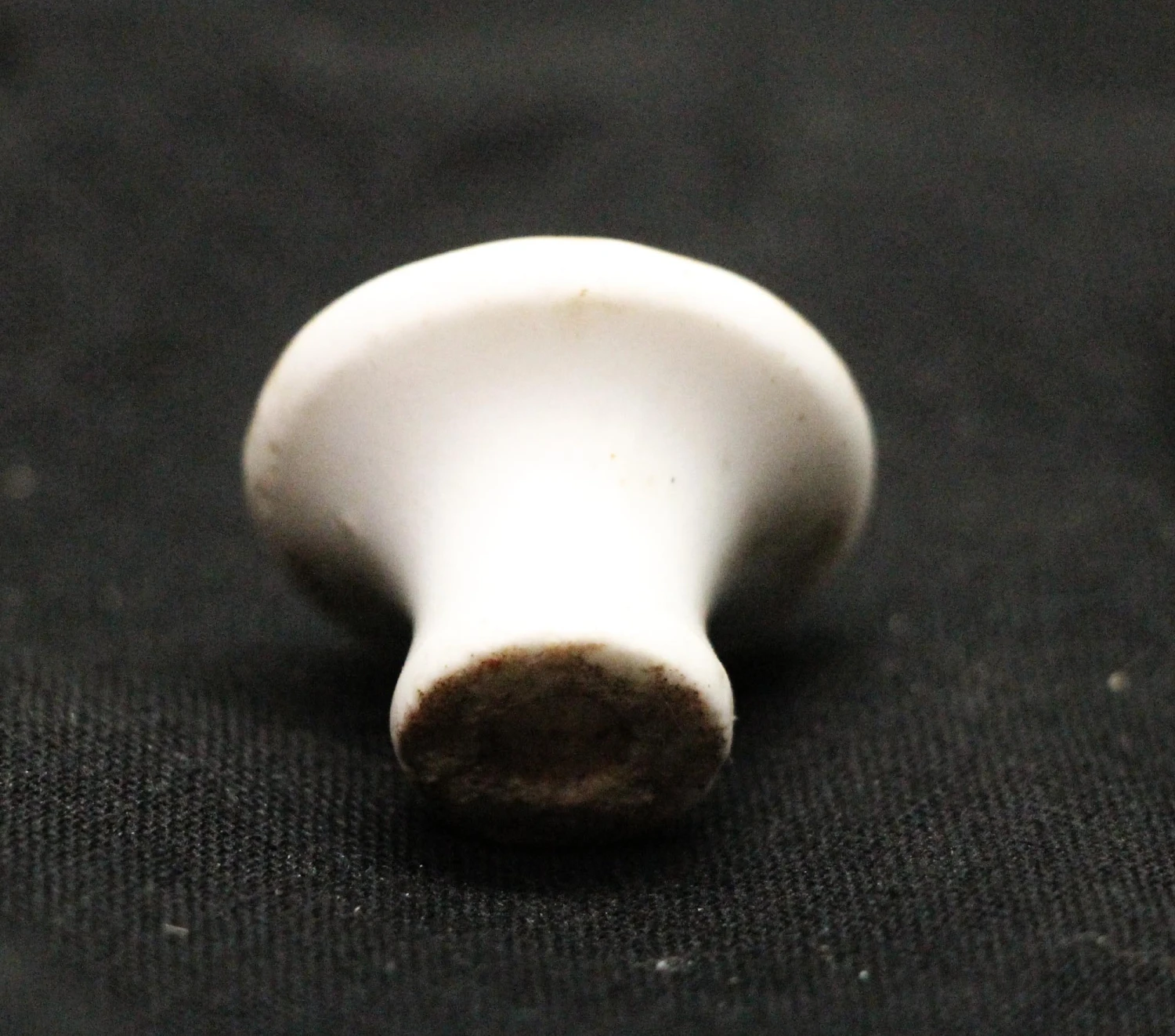 Vintage Round White 1 In. Ceramic Drawer Knob 5 Vintage Round White 1 In. Ceramic Drawer Knob - Image 3