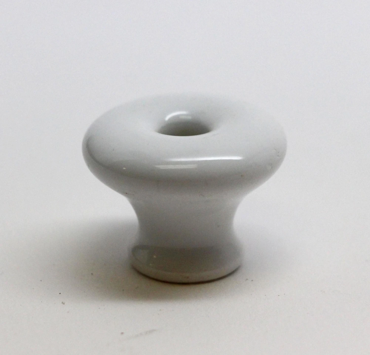 Vintage 1 In. White Ceramic Drawer Cabinet Knob 5 Vintage 1 In. White Ceramic Drawer Cabinet Knob - Image 3