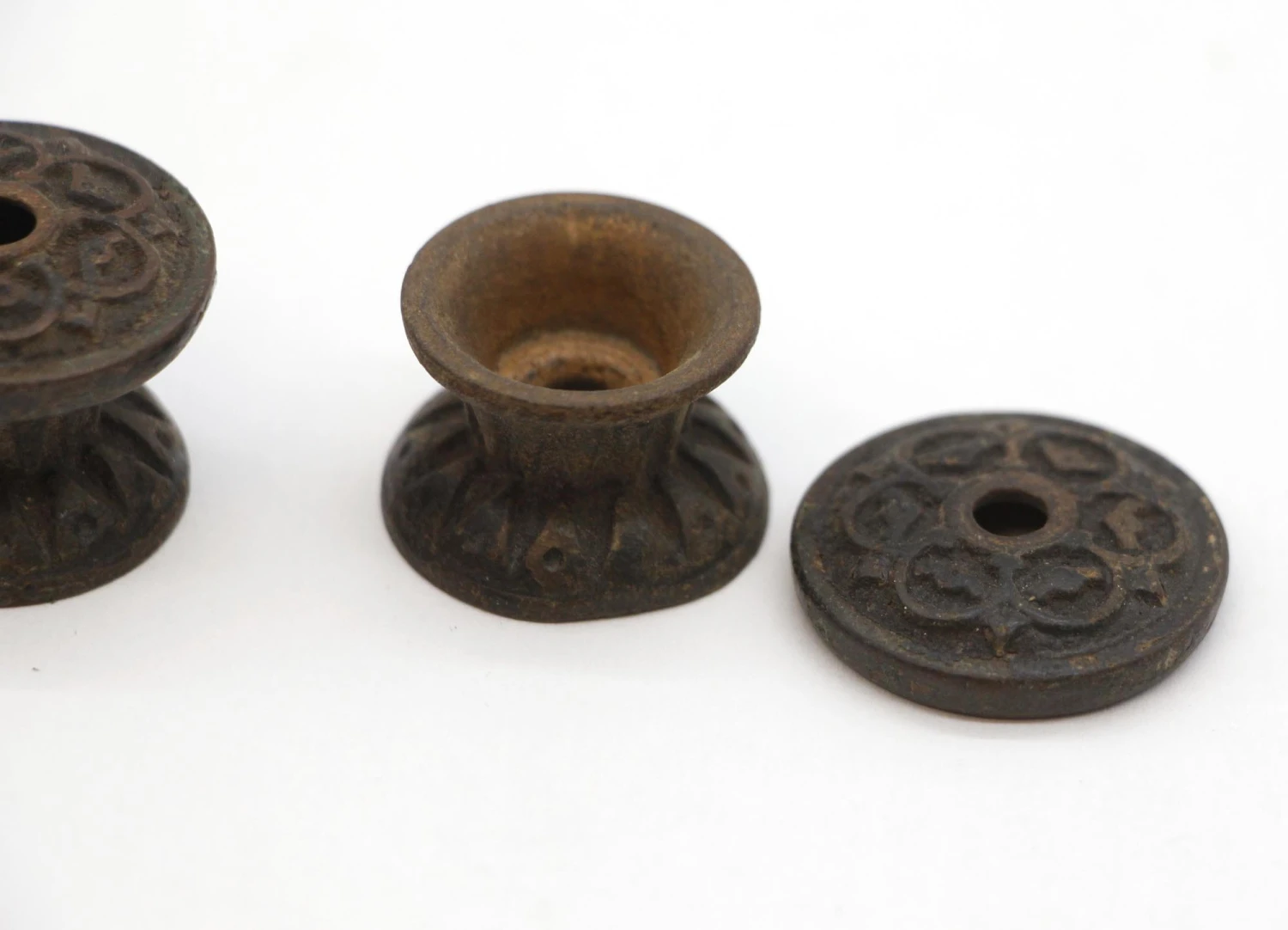Set Of 4 Victorian Cast Iron Shutter Cabinet Knobs 5 Set Of 4 Victorian Cast Iron Shutter Cabinet Knobs - Image 3