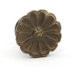 Set Of Vintage 1 In. Brass Floral Cabinet Drawer Knobs -OGT Sale Store cabinet furniture knobs for sale q286336
