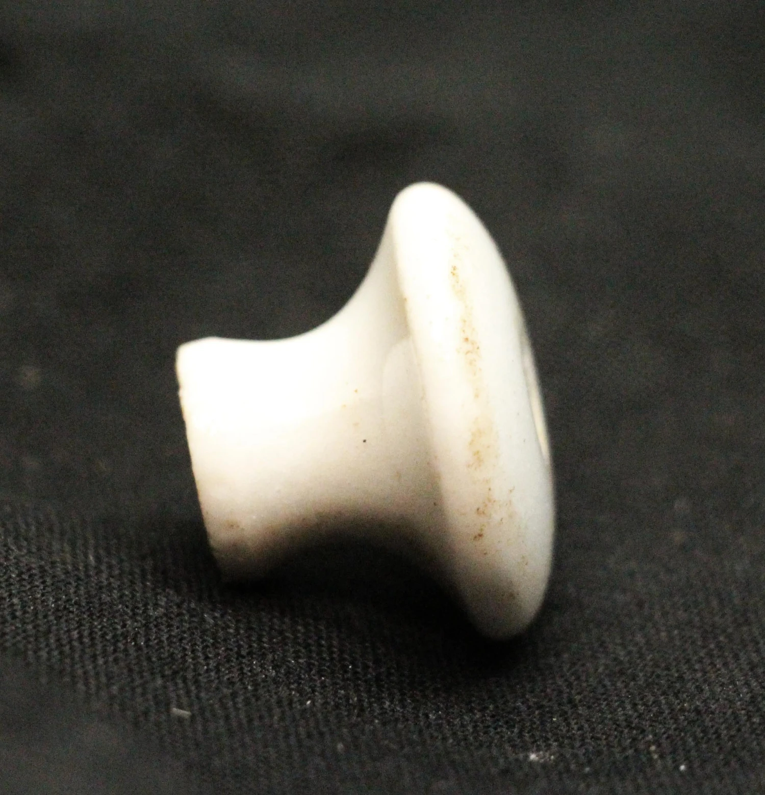 Vintage Round White 1 In. Ceramic Drawer Knob 4 Vintage Round White 1 In. Ceramic Drawer Knob - Image 2