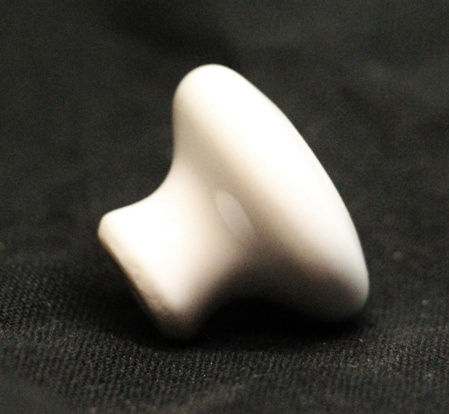 Vintage White Round 1 In. Ceramic Drawer Knob 4 Vintage White Round 1 In. Ceramic Drawer Knob - Image 2