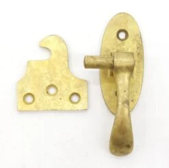 Vintage Oval Polished Brass Right Hand Offset Door Latch
