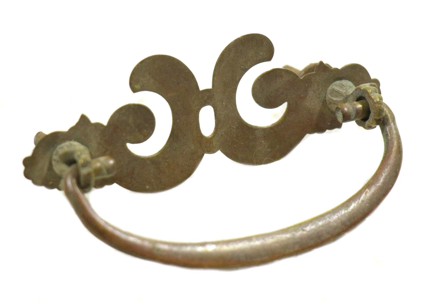 Pair Of Traditional Antique Brass Bail Drawer Pulls 4 Pair Of Traditional Antique Brass Bail Drawer Pulls - Image 2
