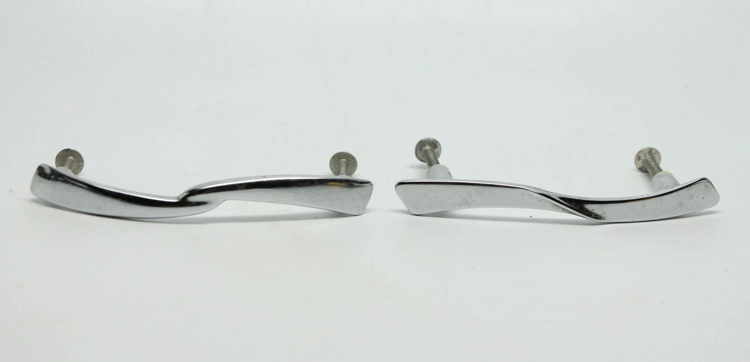 Pair Of Mid Century 4.25 In. Streamline Bridge Drawer Pulls 3 Pair Of Mid Century 4.25 In. Streamline Bridge Drawer Pulls