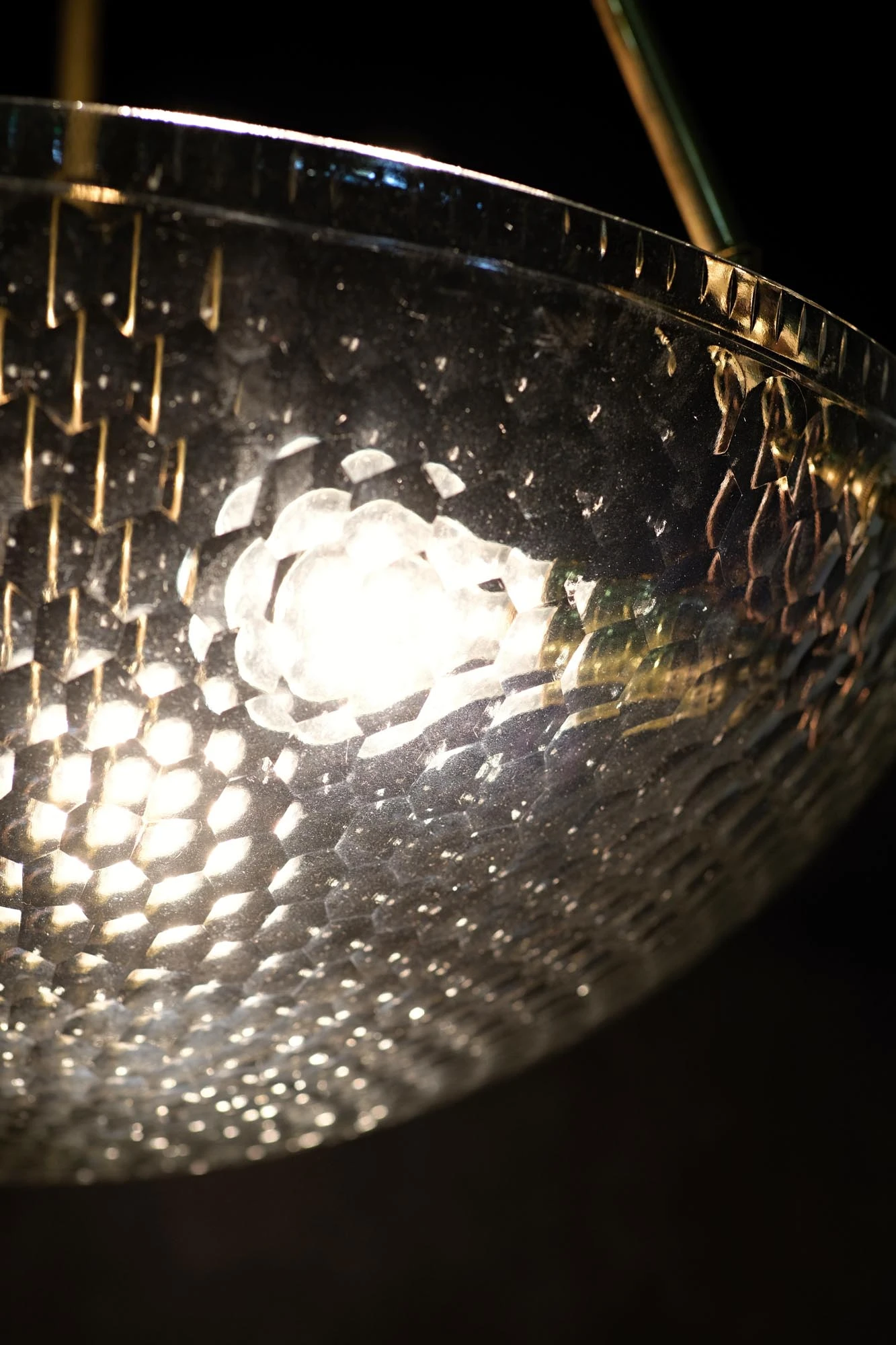 Large Italian Glass Dish Pendant Light With Honeycomb Pattern 8 Large Italian Glass Dish Pendant Light With Honeycomb Pattern - Image 6