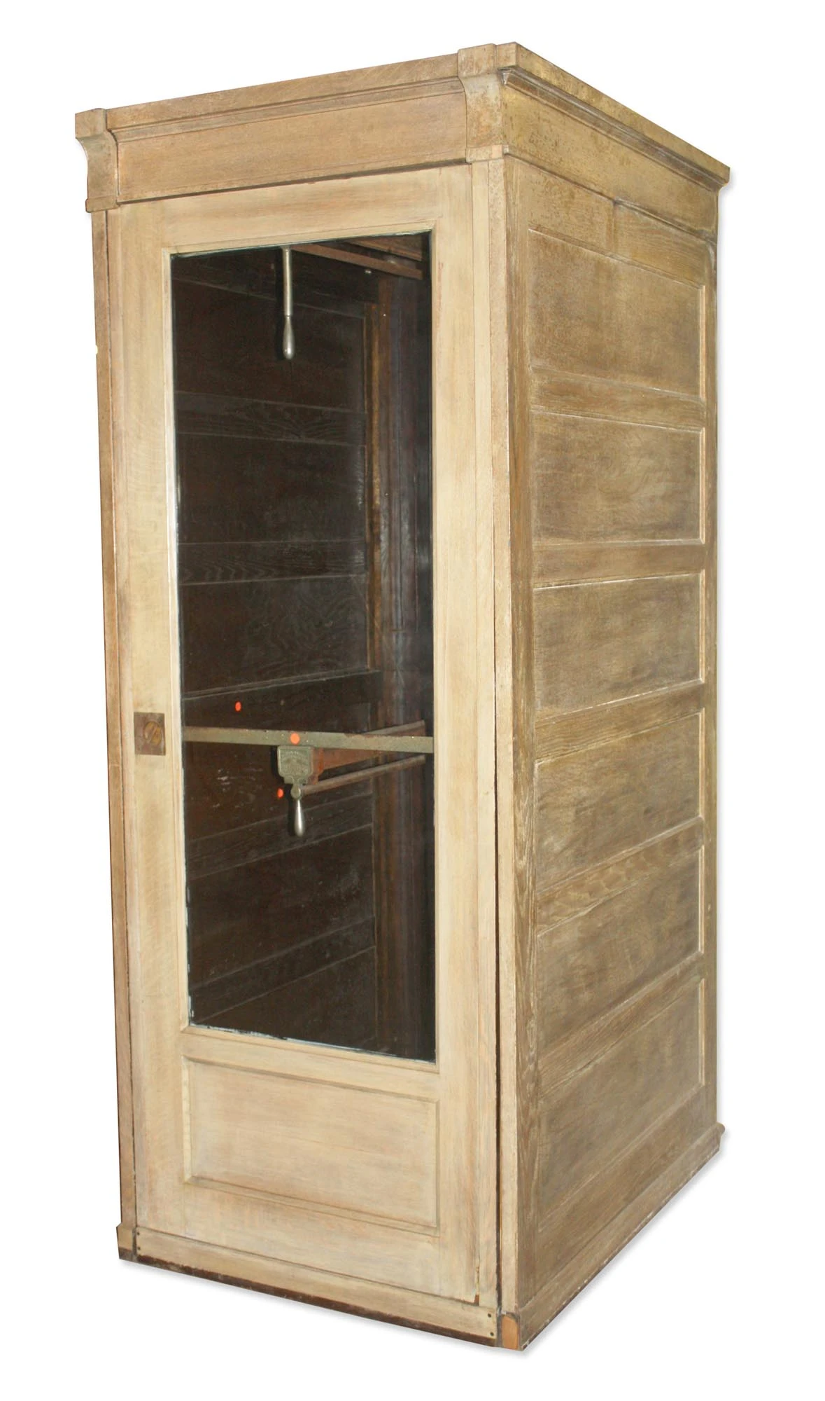 1905 Grand Rapids Oak Clothing Showcase 3 1905 Grand Rapids Oak Clothing Showcase