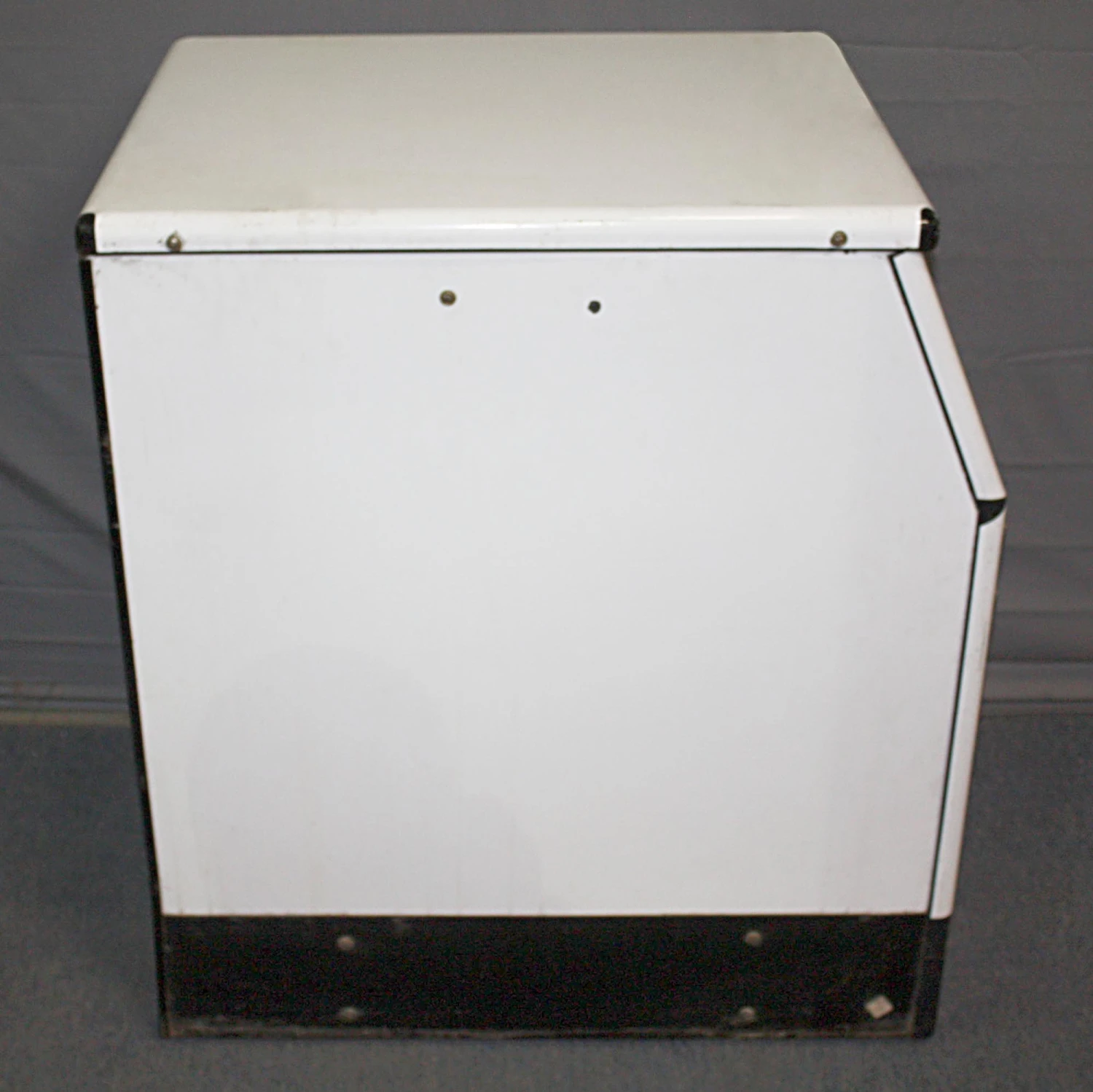 1940s White Enamel Counter For Scale From Meat Shop 5 1940s White Enamel Counter For Scale From Meat Shop - Image 3