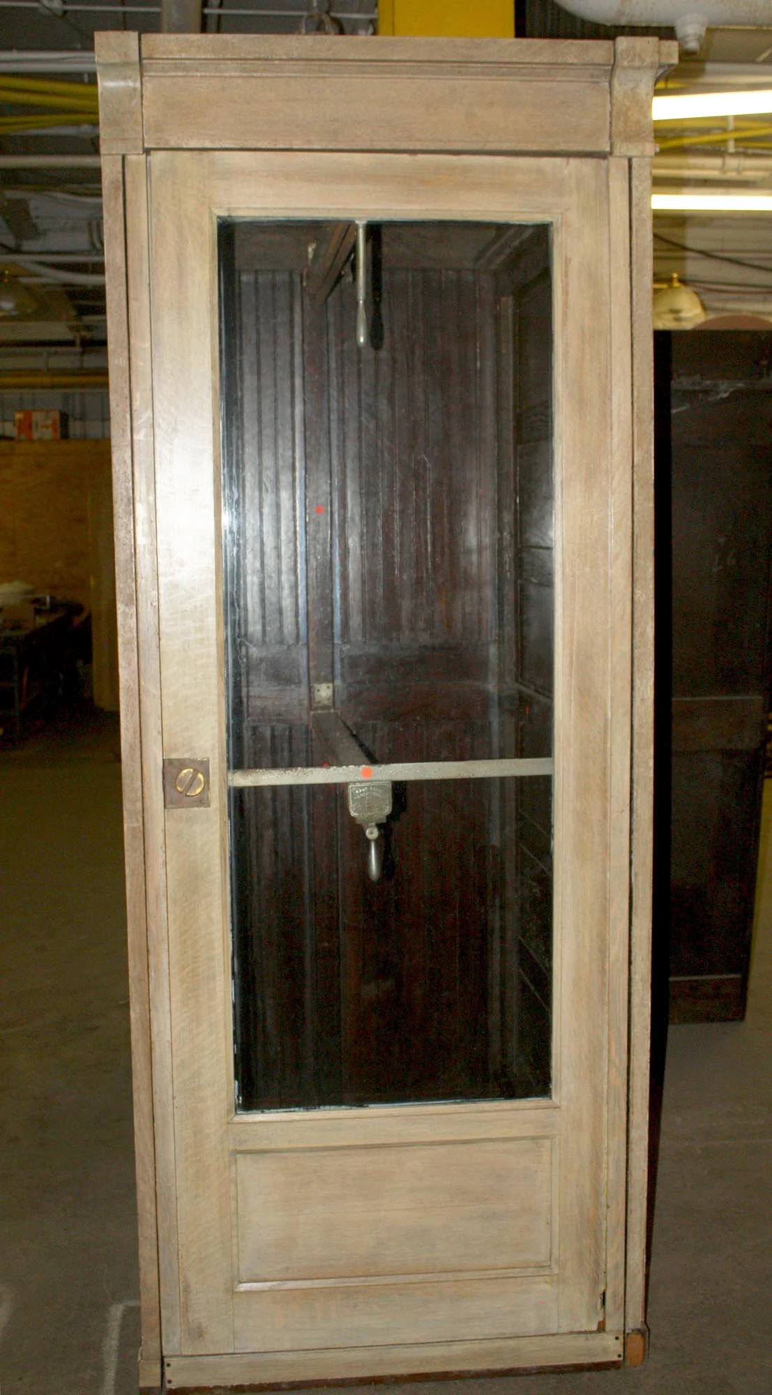 1905 Grand Rapids Oak Clothing Showcase 5 1905 Grand Rapids Oak Clothing Showcase - Image 3