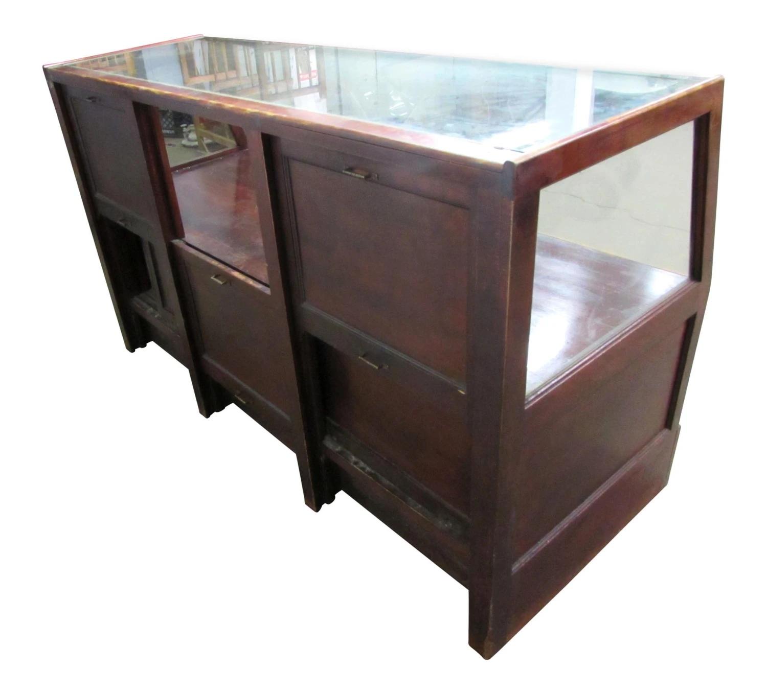 Mc Lean Mfg. Co. Showcase 5 Mc Lean Mfg. Co. Showcase - Image 3