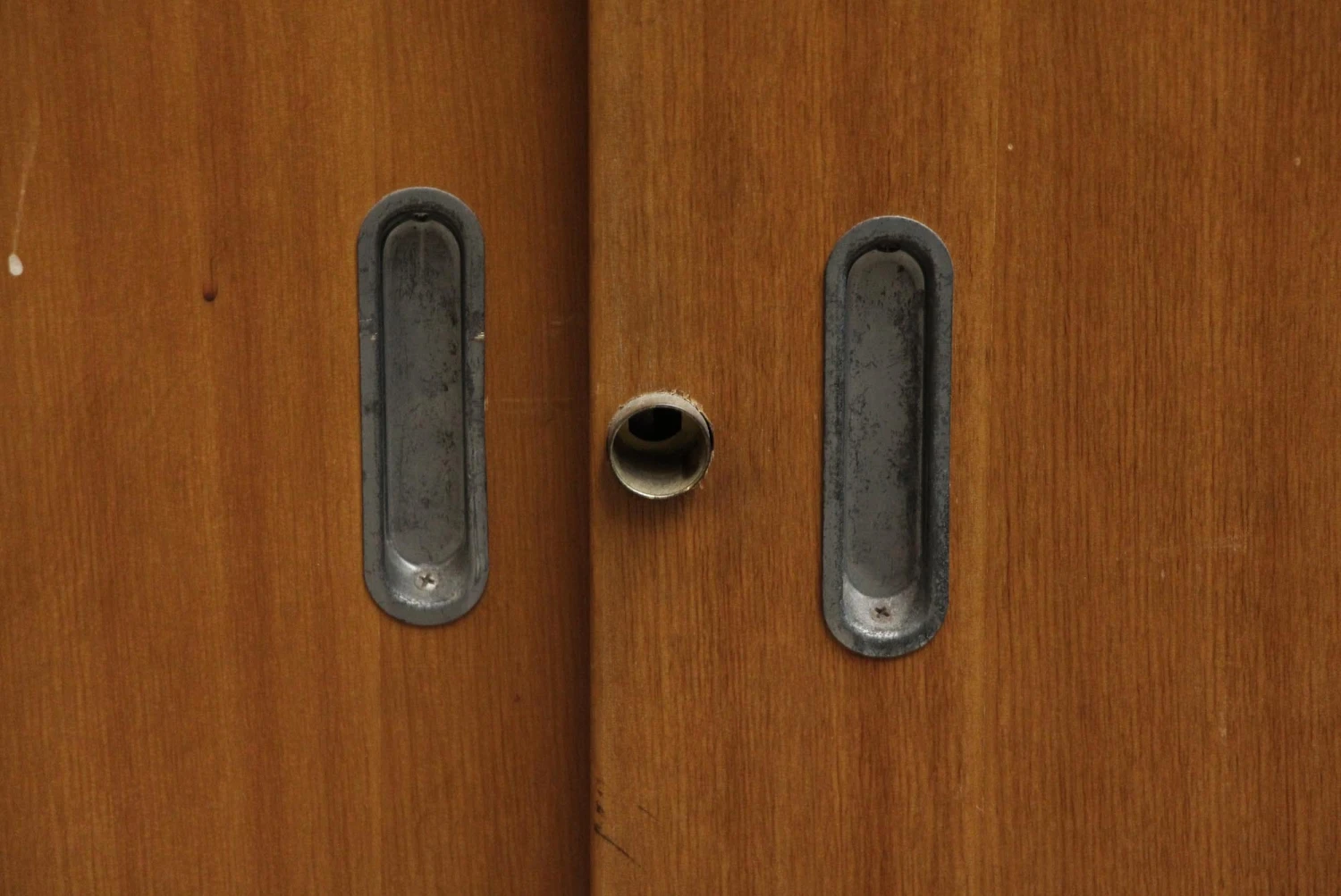 Mid Century Showcase With Storage Drawers 5 Mid Century Showcase With Storage Drawers - Image 3