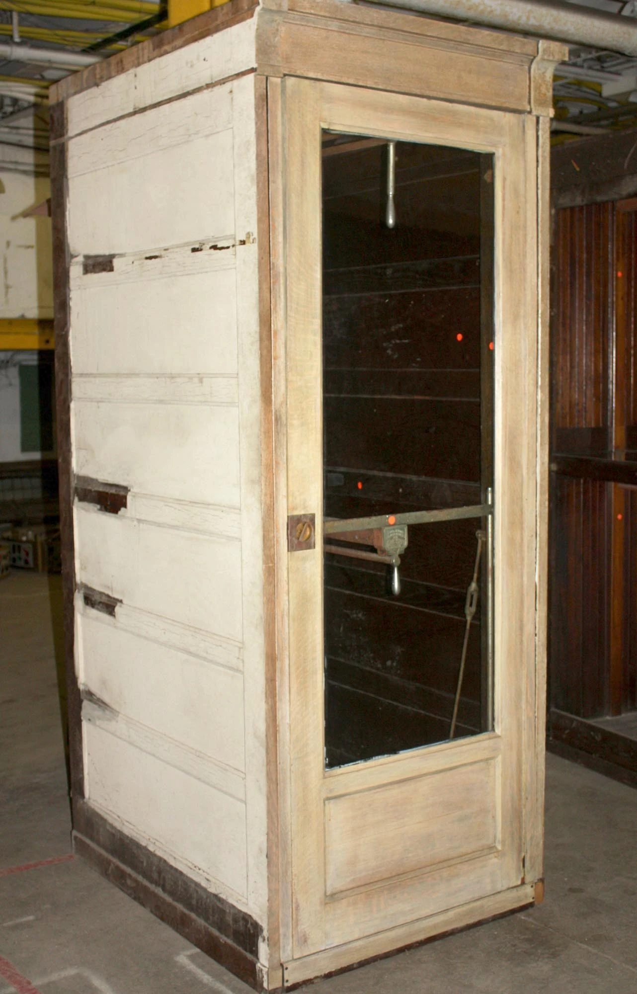 1905 Grand Rapids Oak Clothing Showcase 4 1905 Grand Rapids Oak Clothing Showcase - Image 2