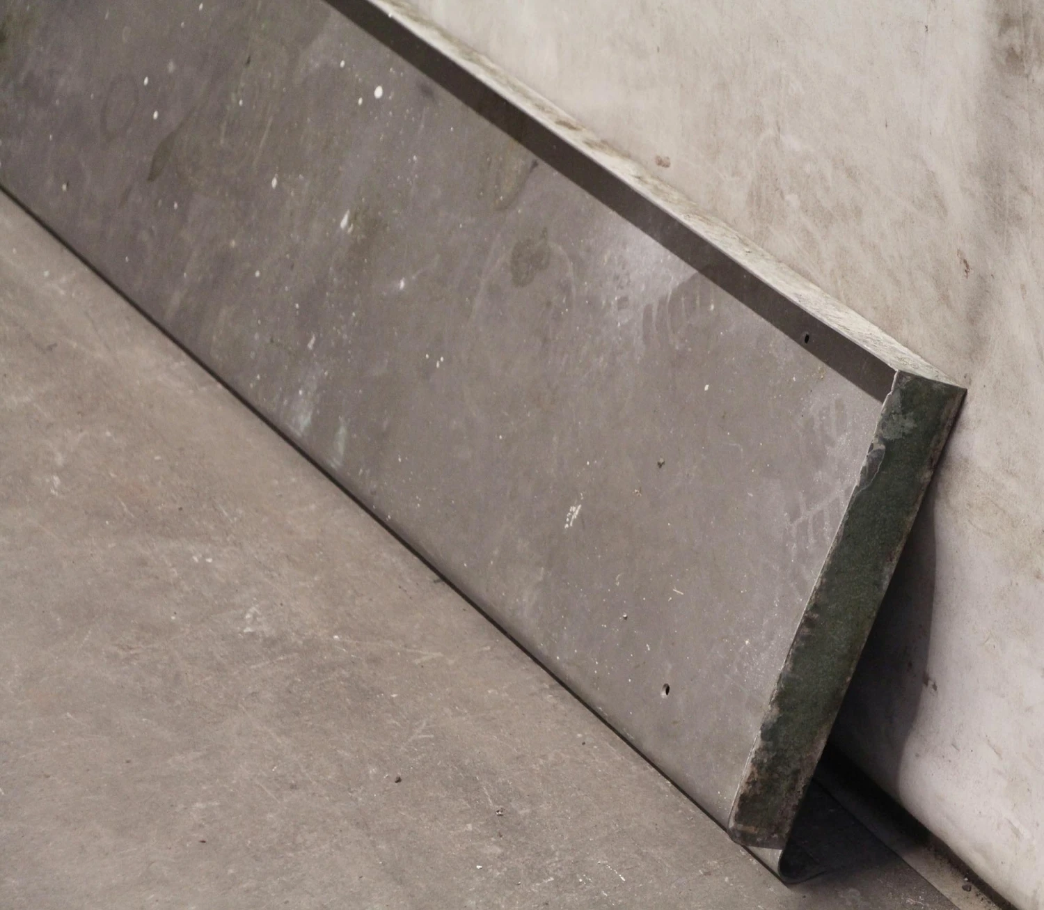 9 Foot Monel Vintage Shelf 4 9 Foot Monel Vintage Shelf - Image 2