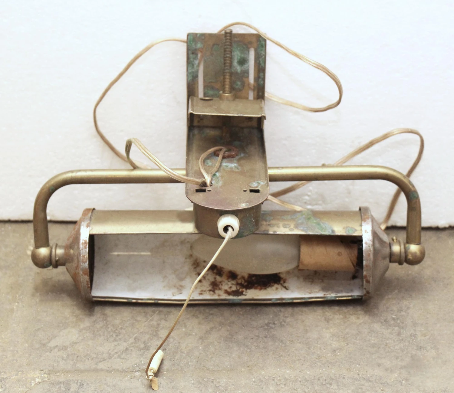 Vintage Brass Podium Light 5 Vintage Brass Podium Light - Image 3