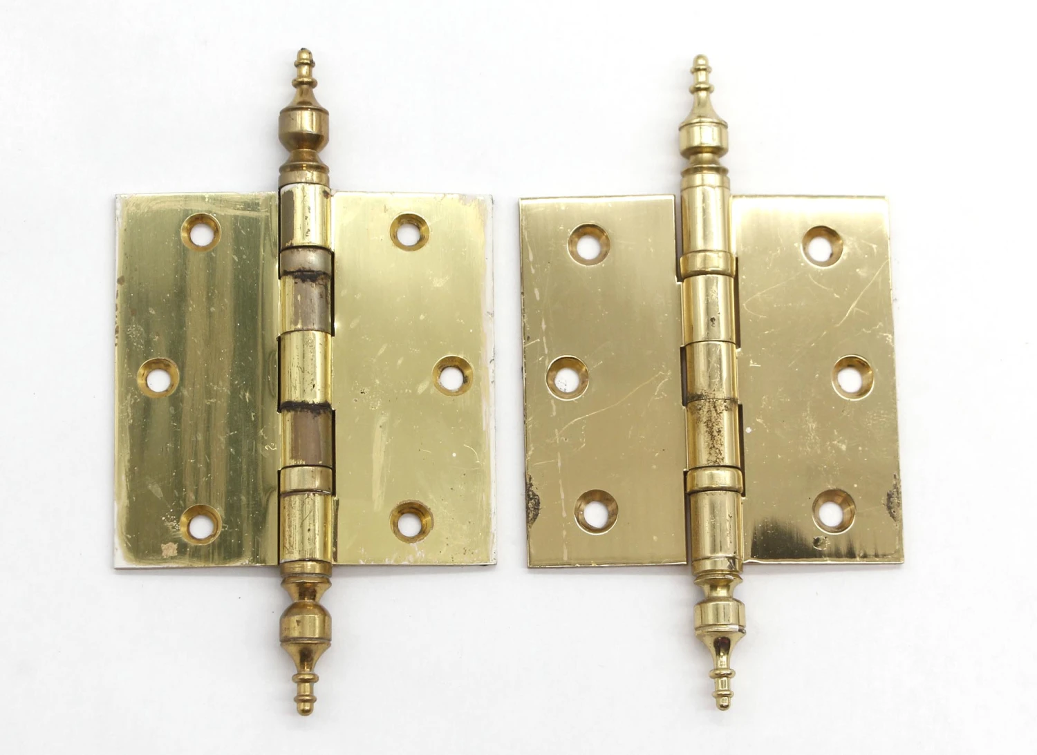 Pair Of Vintage 3.5 X 3.5 Polished Brass Steeple Tip Butt Door Hinges 3 Pair Of Vintage 3.5 X 3.5 Polished Brass Steeple Tip Butt Door Hinges