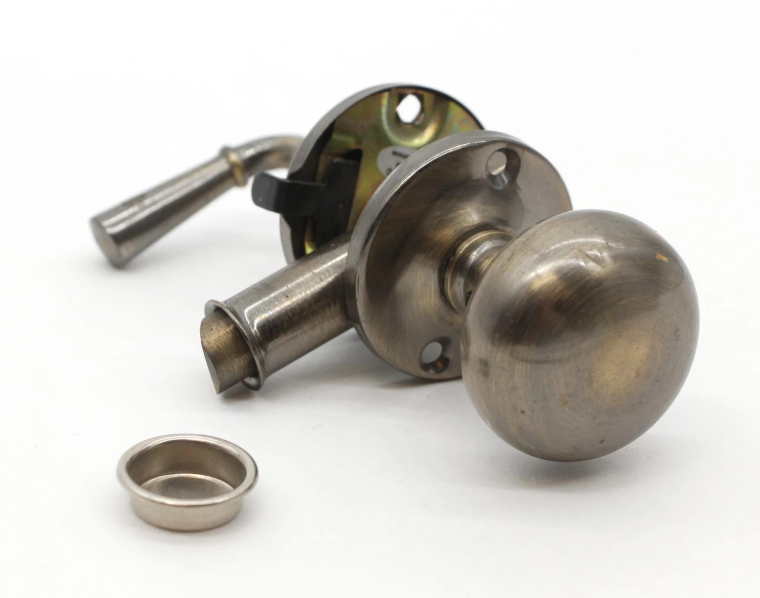 Antique Brushed Brass Petite Screen Door Knob Passage Set 3 Antique Brushed Brass Petite Screen Door Knob Passage Set