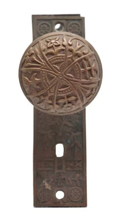 Bronze 4 Fold Lockwood Door Knob Set With Keyhole Back Plate