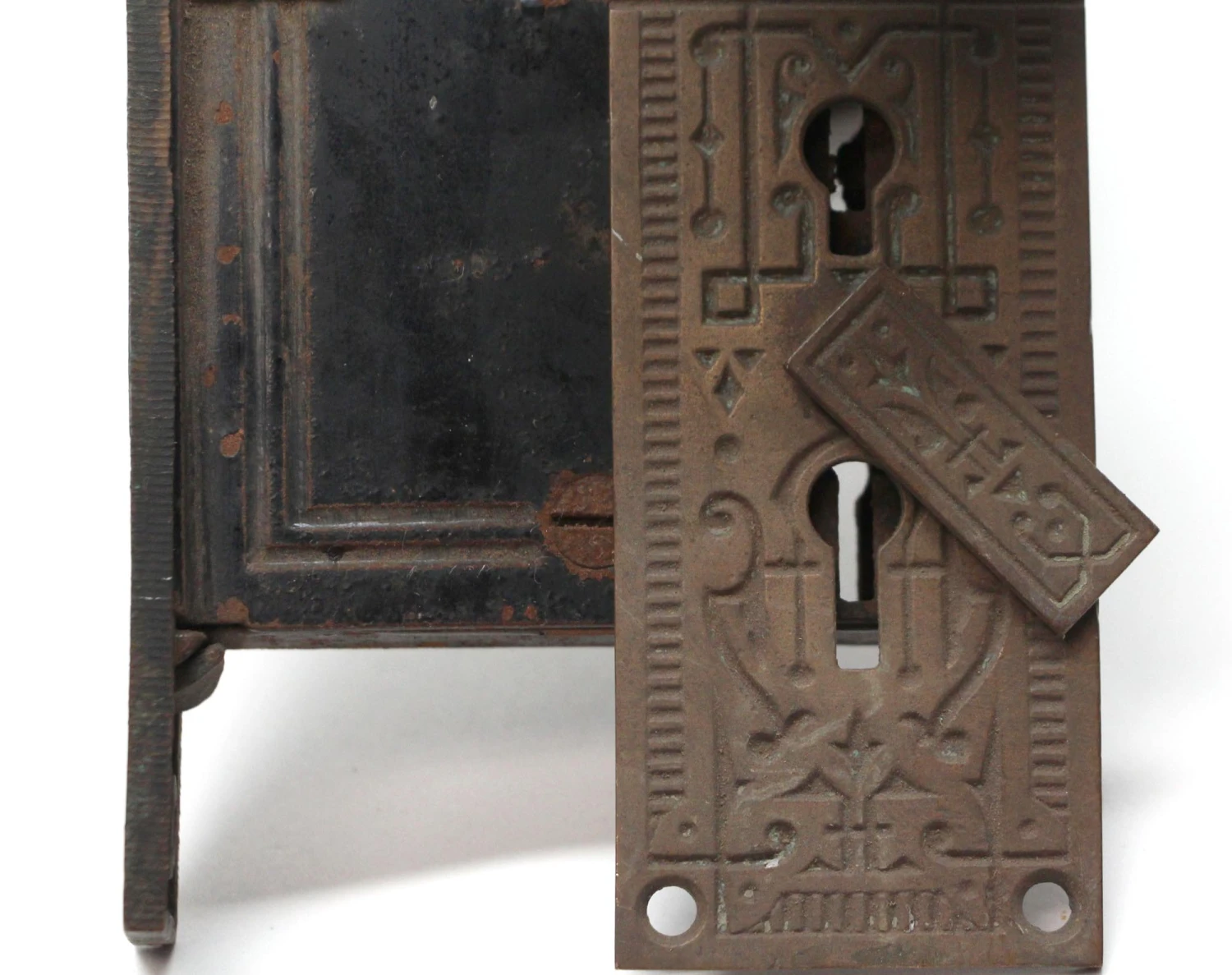 Trenton Bronze Entry Door Knob Plate & Lock Set 5 Trenton Bronze Entry Door Knob Plate & Lock Set - Image 3