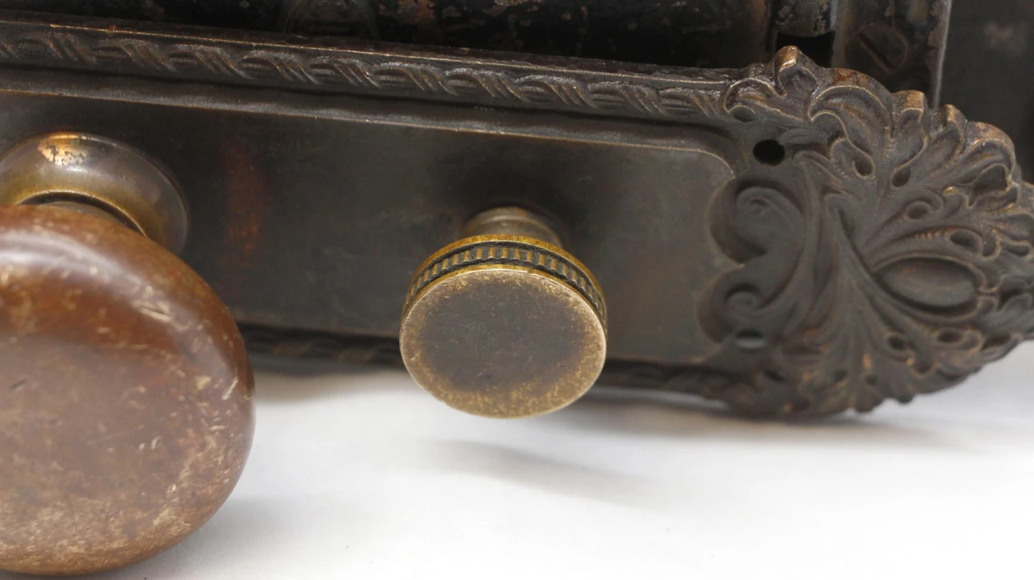 Antique Victorian Bronze Entry Door Knob Set 5 Antique Victorian Bronze Entry Door Knob Set - Image 3