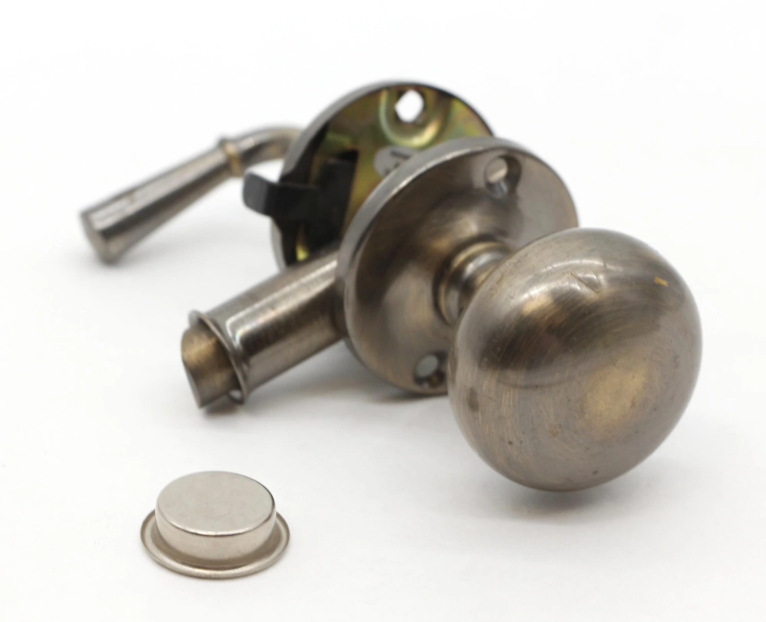 Antique Brushed Brass Petite Screen Door Knob Passage Set 4 Antique Brushed Brass Petite Screen Door Knob Passage Set - Image 2