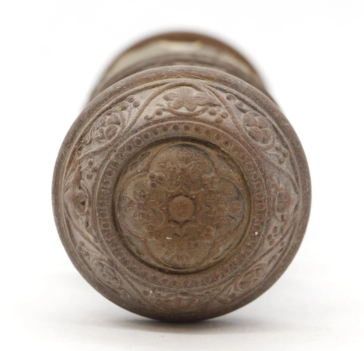 1860s Gothic Russell & Erwin Gutta Percha Passage Door Knob Set 4 1860s Gothic Russell & Erwin Gutta Percha Passage Door Knob Set - Image 2