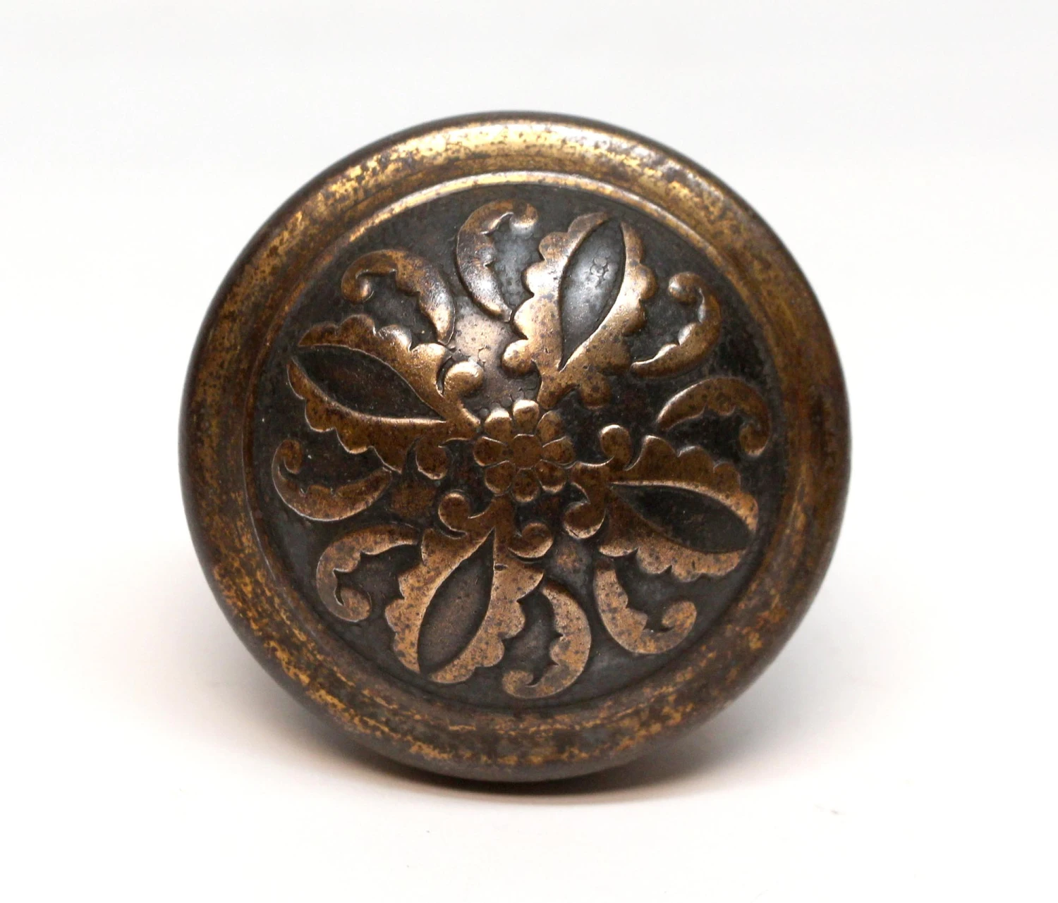 Antique Brass Plated Reading 4 Fold Montrose Passage Door Knob 3 Antique Brass Plated Reading 4 Fold Montrose Passage Door Knob