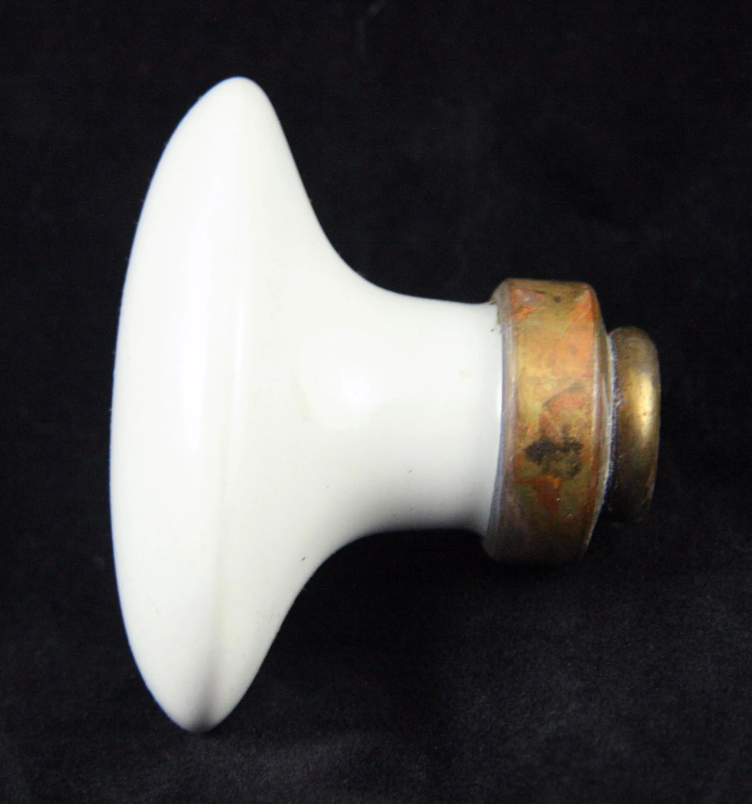 Pair Of Plain White Ceramic Oval Door Knobs 5 Pair Of Plain White Ceramic Oval Door Knobs - Image 3