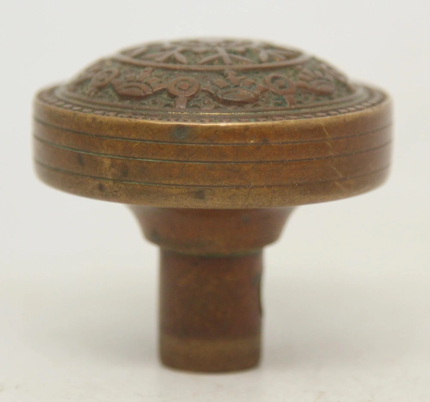 Antique 1880s Reading Windsor Bronze Door Knob 5 Antique 1880s Reading Windsor Bronze Door Knob - Image 3