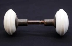 Pair Of White Ceramic Door Knobs With Cast Iron Shanks 11 Pair Of White Ceramic Door Knobs With Cast Iron Shanks -OGT Sale Store door knobs for sale q285695