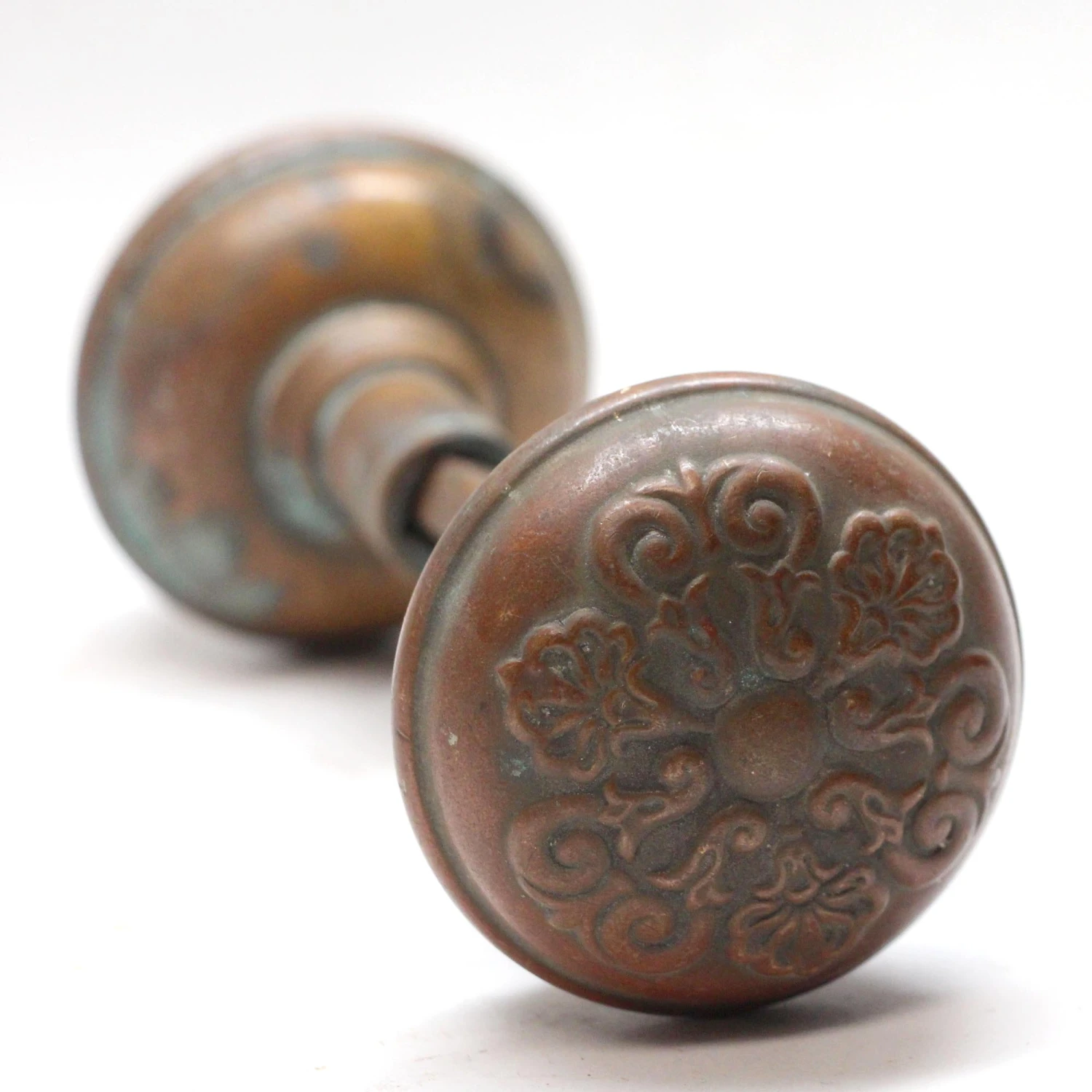 Antique 1900s Sargent Italian Renaissance Passage Door Knobs 4 Antique 1900s Sargent Italian Renaissance Passage Door Knobs - Image 2