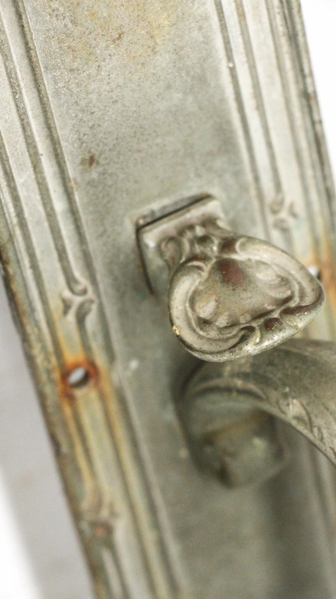 Victorian 18 In. Bronze Yale & Towne Pulls With Lock 5 Victorian 18 In. Bronze Yale & Towne Pulls With Lock - Image 3