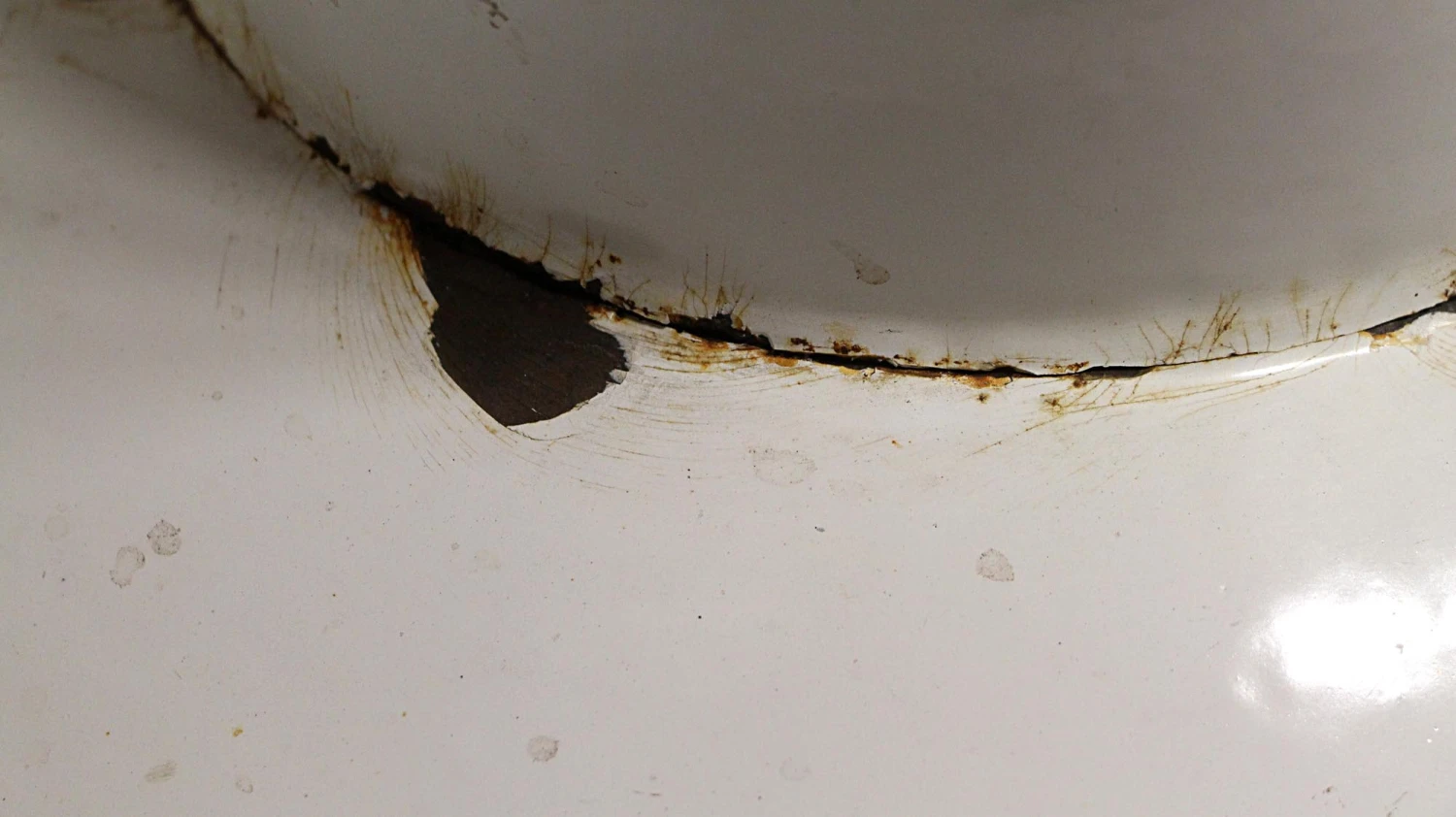 Reclaimed White Enameled 15.25 In. Pendant Light 5 Reclaimed White Enameled 15.25 In. Pendant Light - Image 3