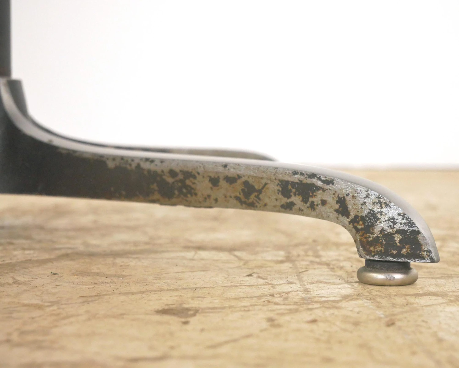 Handcrafted 42.5 In. Live Edge Mahogany Wafer Bistro Table 4 Handcrafted 42.5 In. Live Edge Mahogany Wafer Bistro Table - Image 2