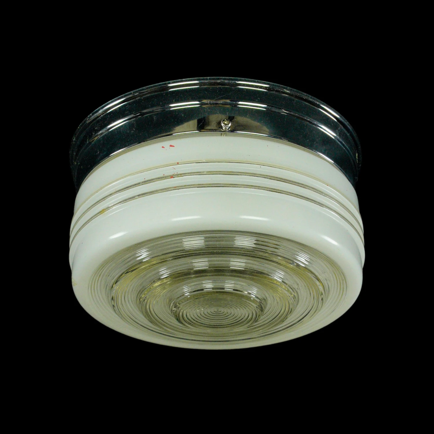Vintage 8.75 In. Round Glass With Chrome Flush Mount Ceiling Light 3 Vintage 8.75 In. Round Glass With Chrome Flush Mount Ceiling Light