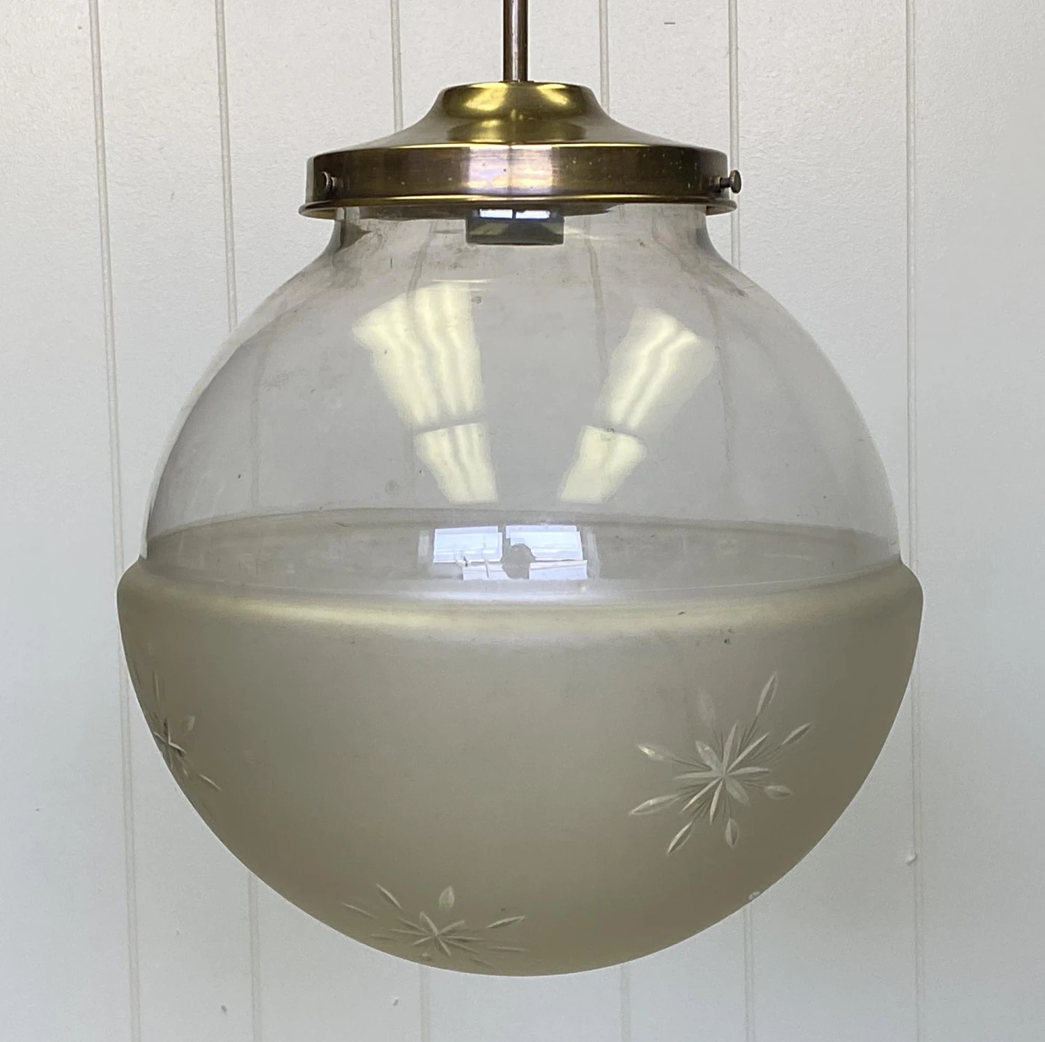 1920s Etched Glass Globe Light With Brass Pole Fitter 4 1920s Etched Glass Globe Light With Brass Pole Fitter - Image 2