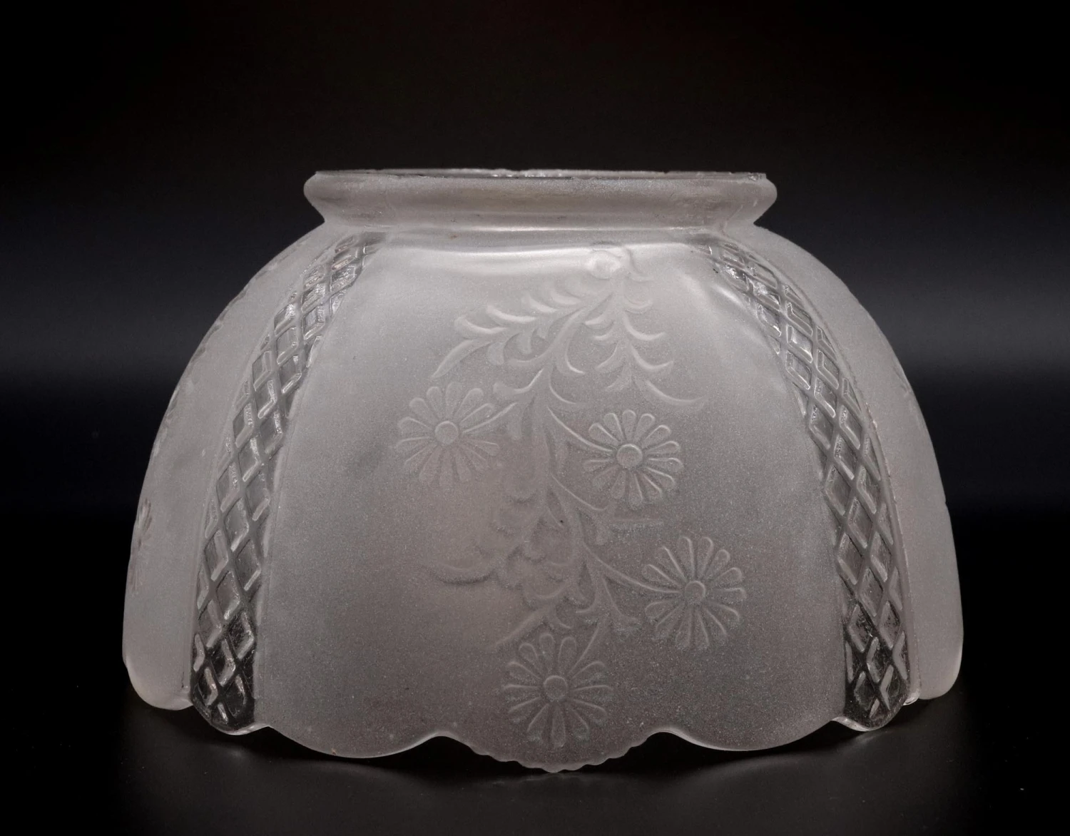 Vintage Frosted Floral Glass Gas Lamp Replacement Shade 3 Vintage Frosted Floral Glass Gas Lamp Replacement Shade