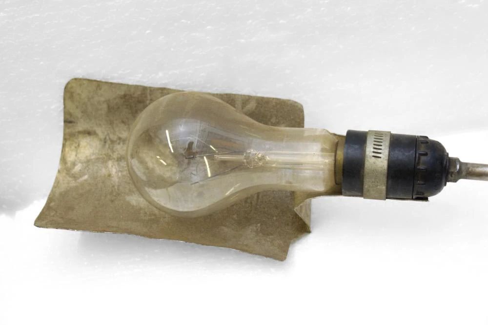 Antique Workshop Desk Clamp Light 4 Antique Workshop Desk Clamp Light - Image 2